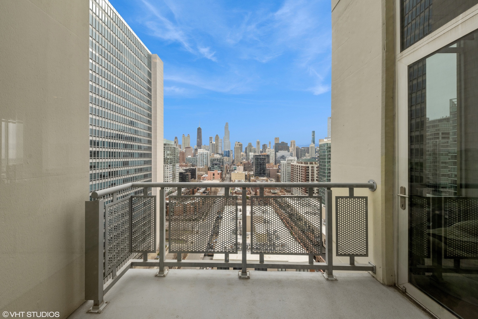 720 N Larrabee Street Unit: 1701