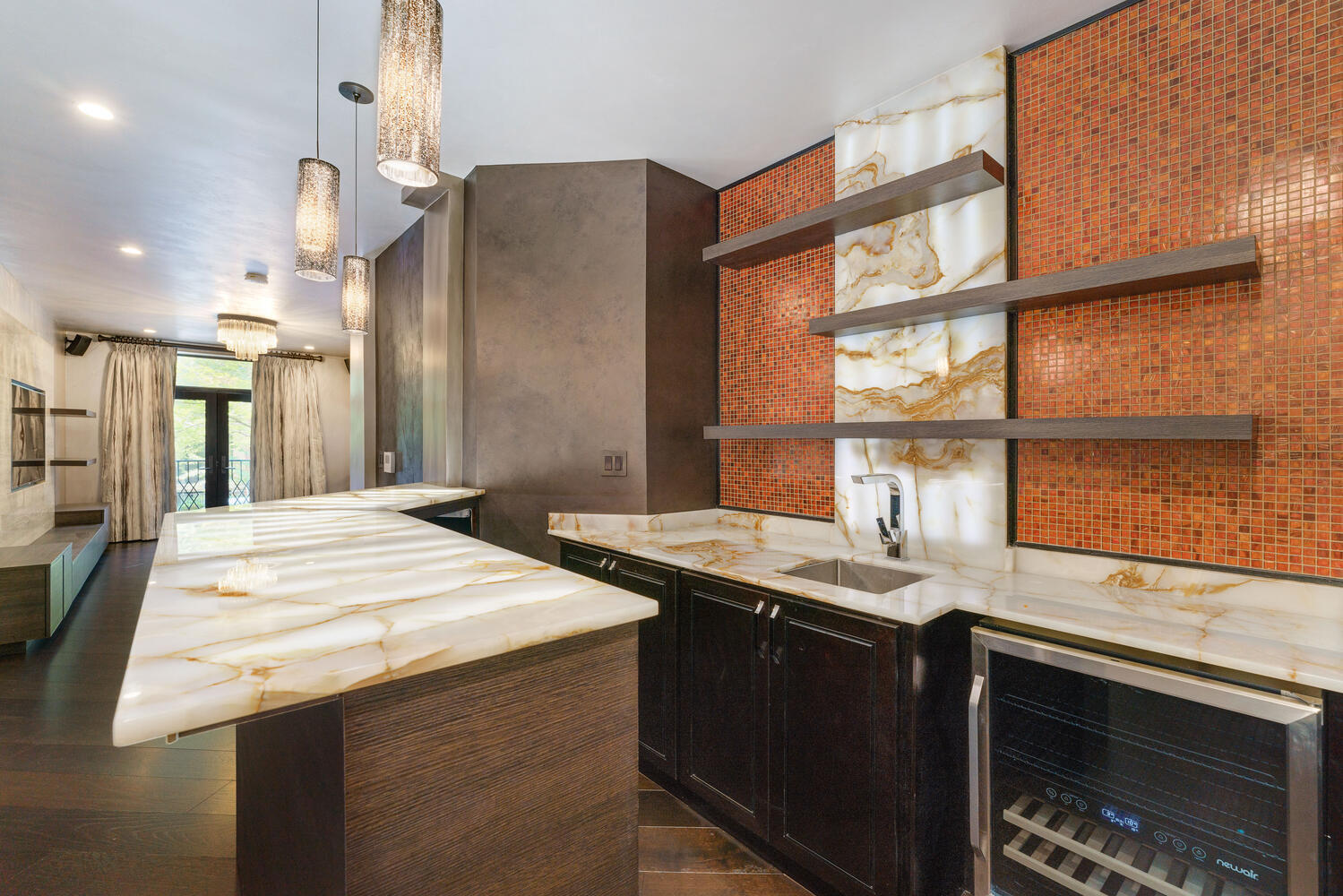 42 E ELM Street Unit: 1