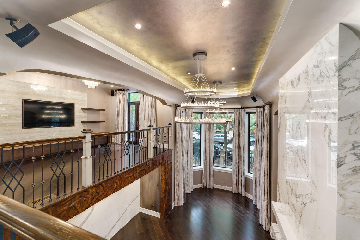 42 E ELM Street Unit: 1