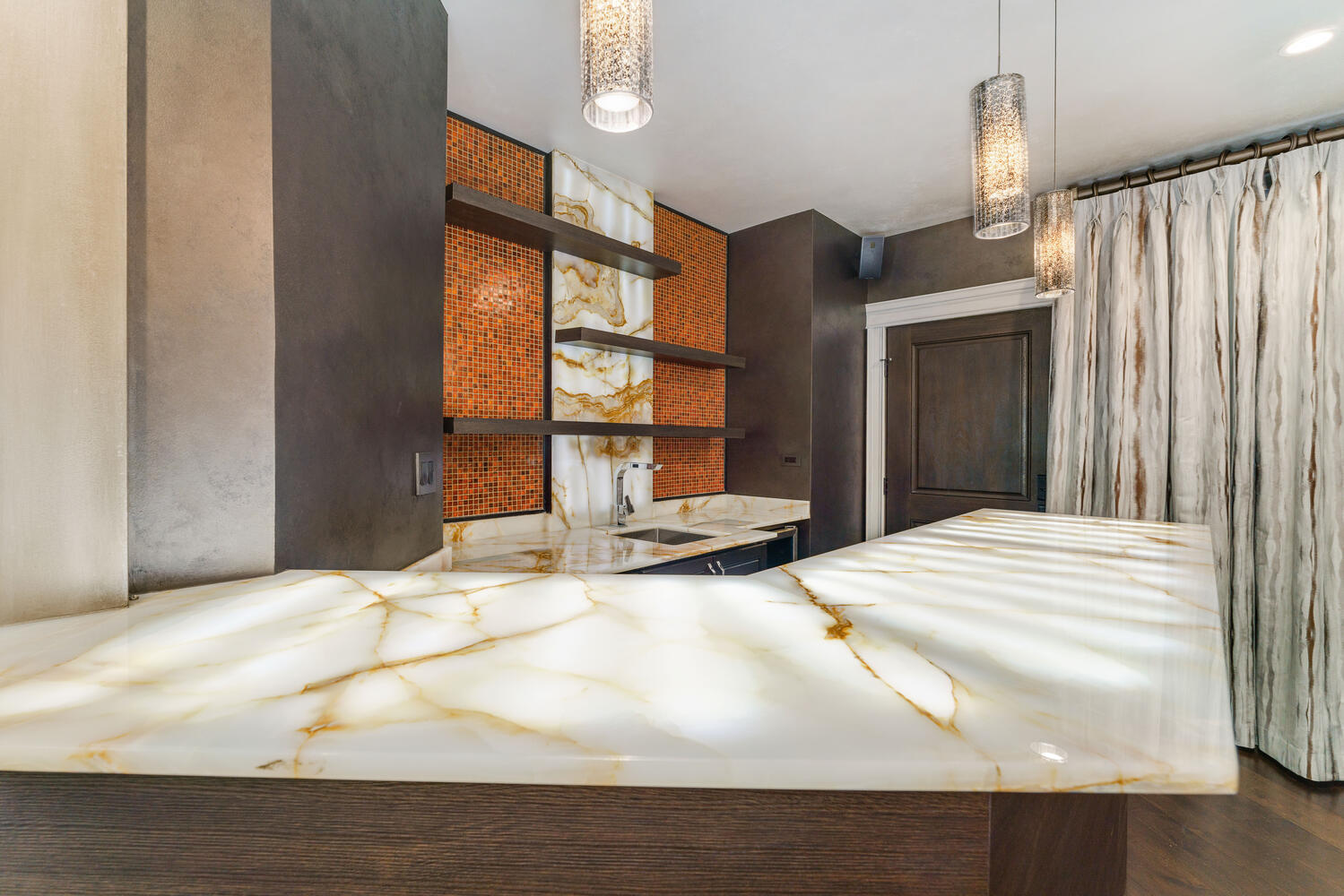 42 E ELM Street Unit: 1