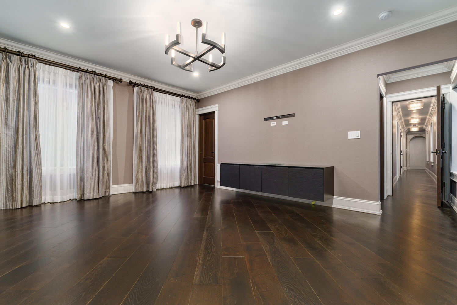 42 E ELM Street Unit: 1