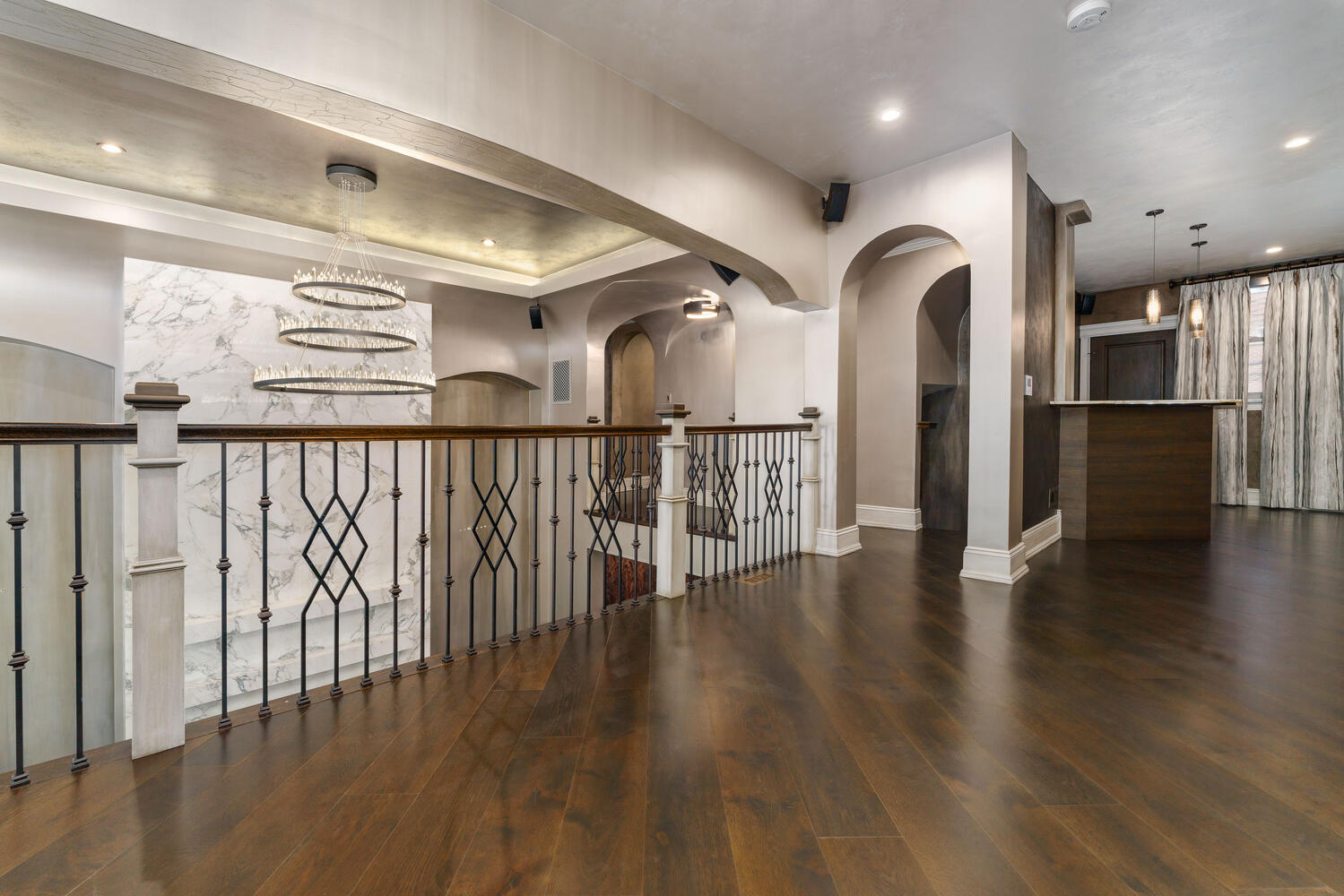 42 E ELM Street Unit: 1