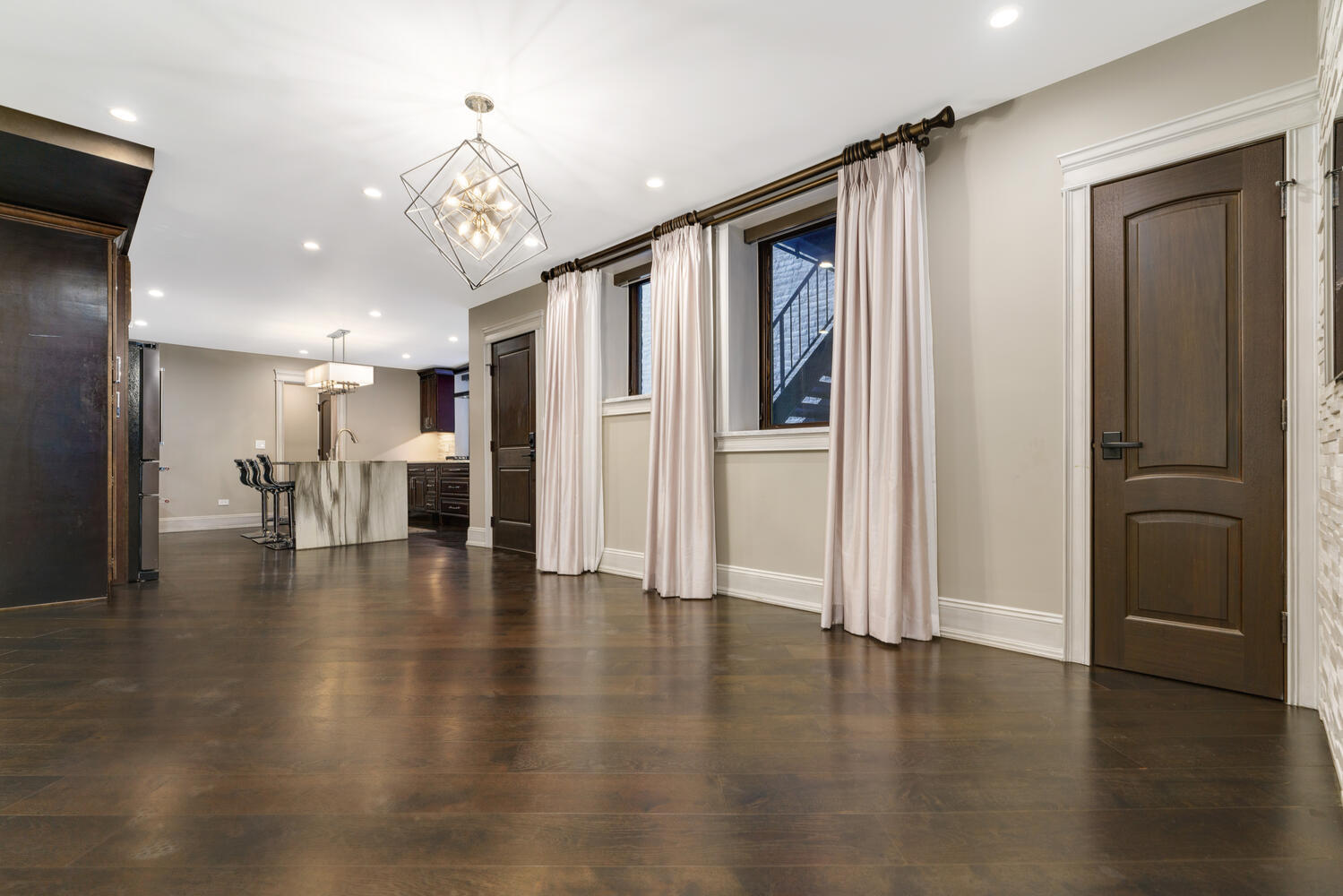 42 E ELM Street Unit: 1