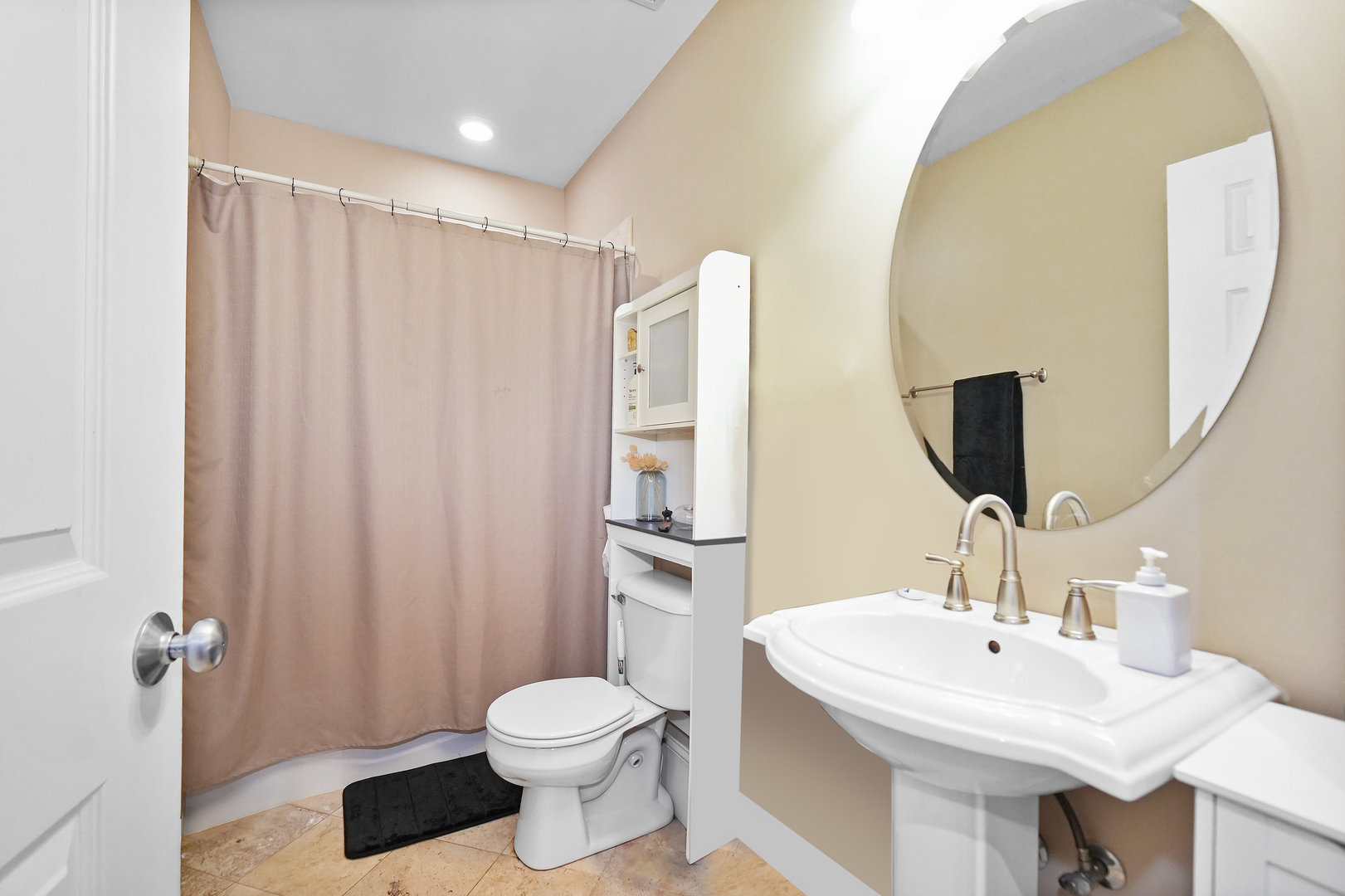 453 N May Street Unit: GS