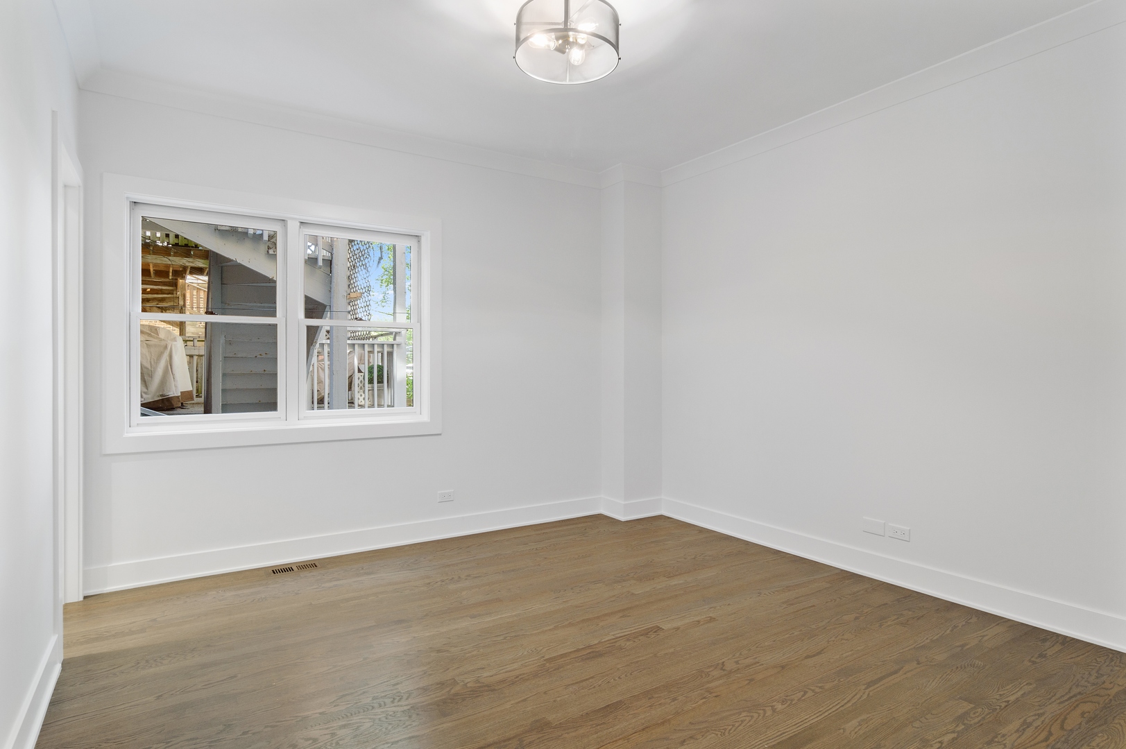 1116 W Addison Street