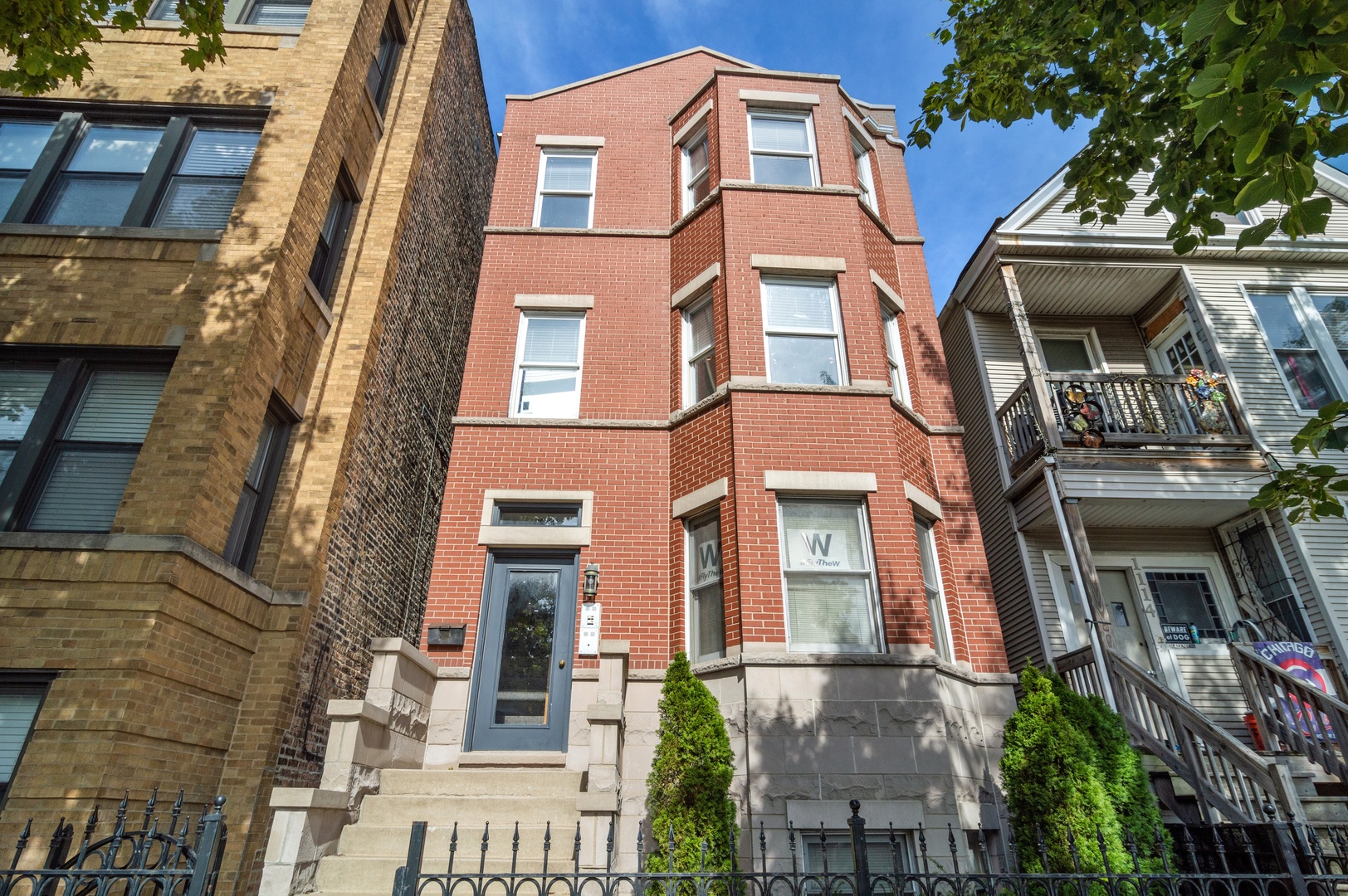 1116 W Addison Street