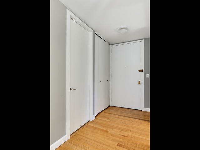 1 E Scott Street Unit: 404