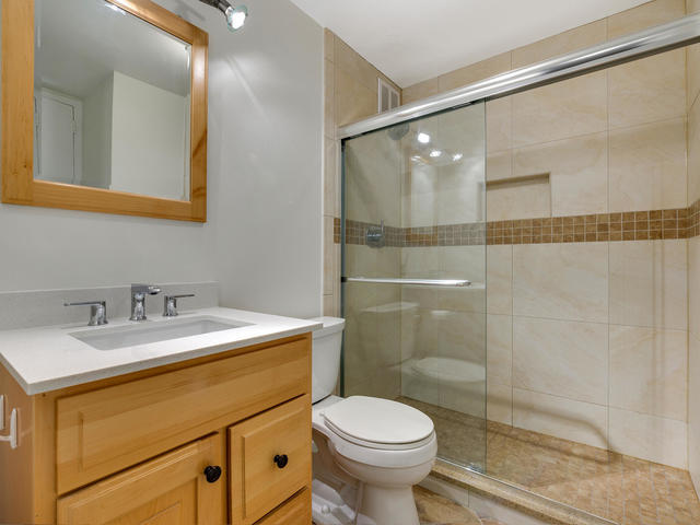 1 E Scott Street Unit: 404