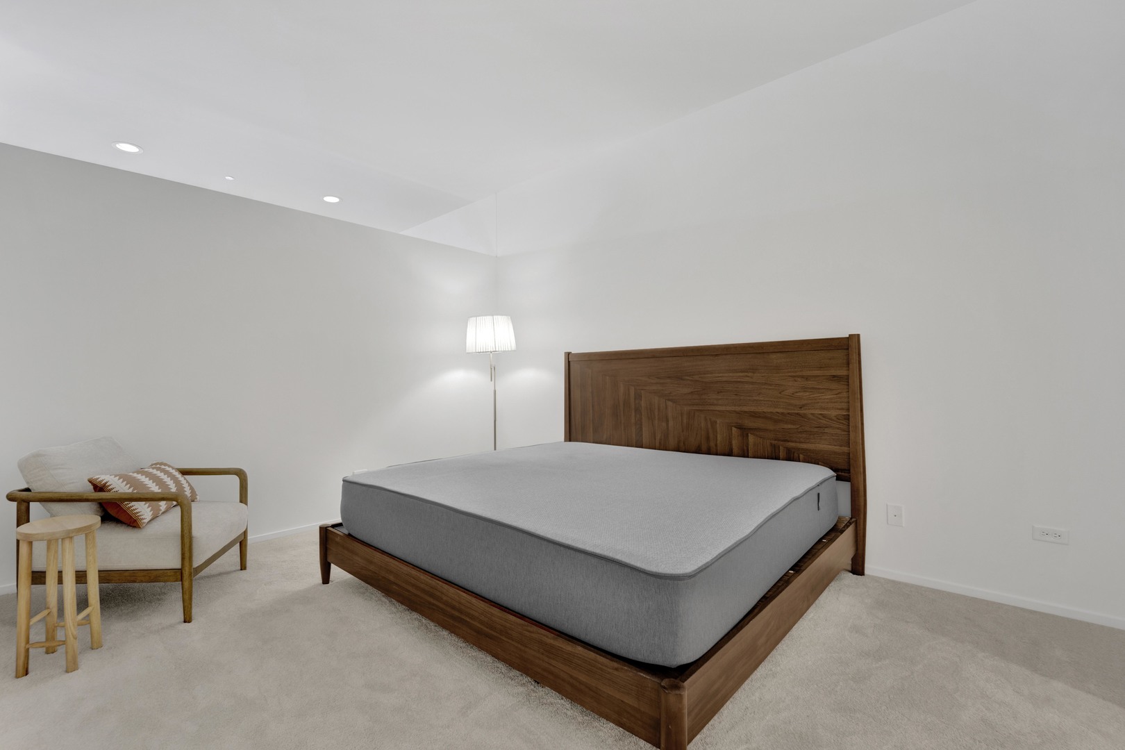 65 E MONROE Street Unit: 4203