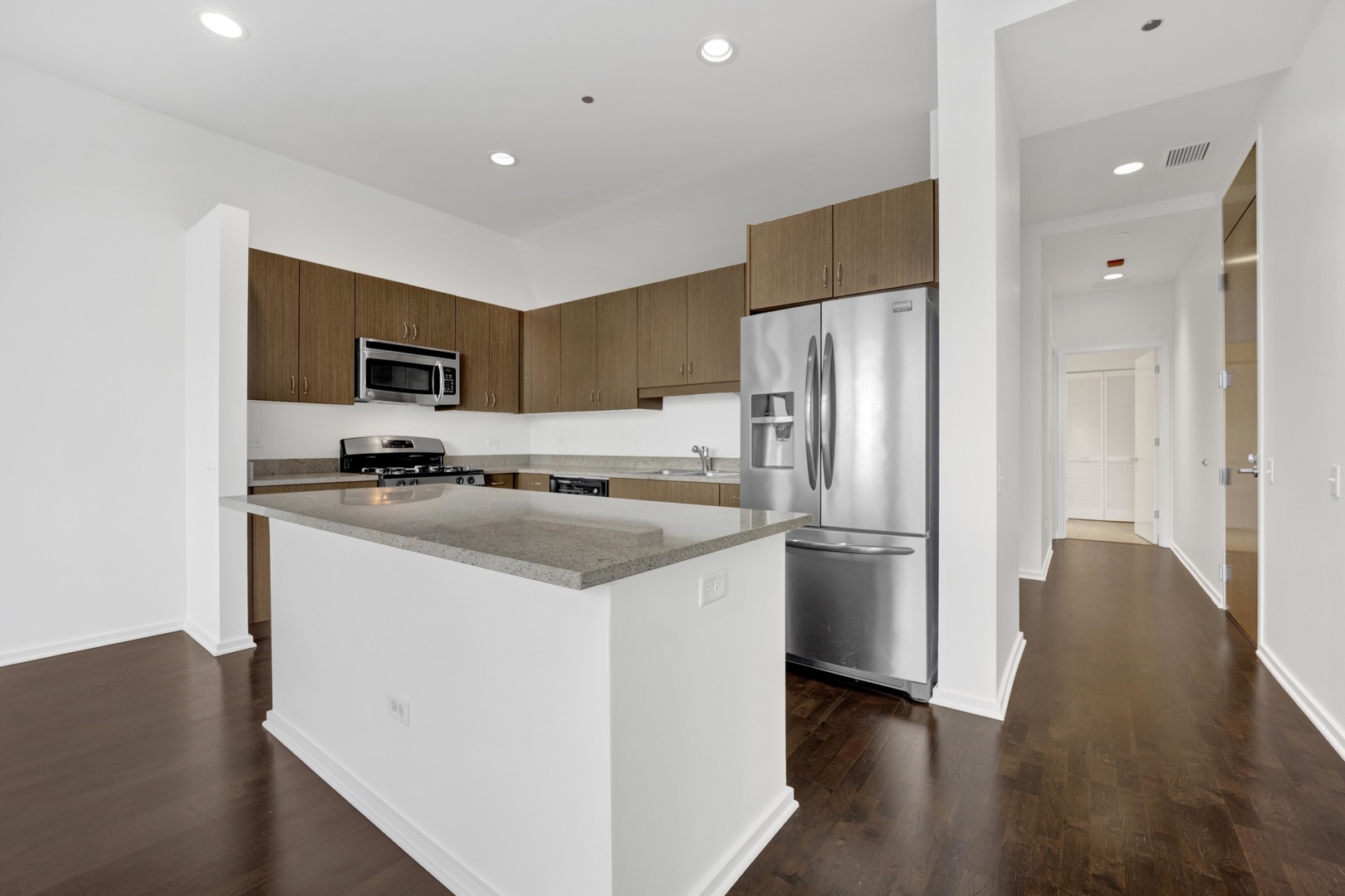 65 E MONROE Street Unit: 4203