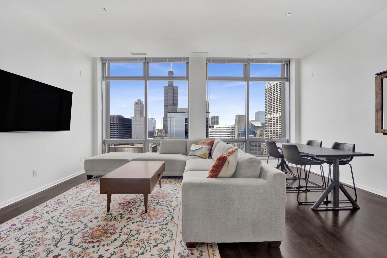 65 E MONROE Street Unit: 4203