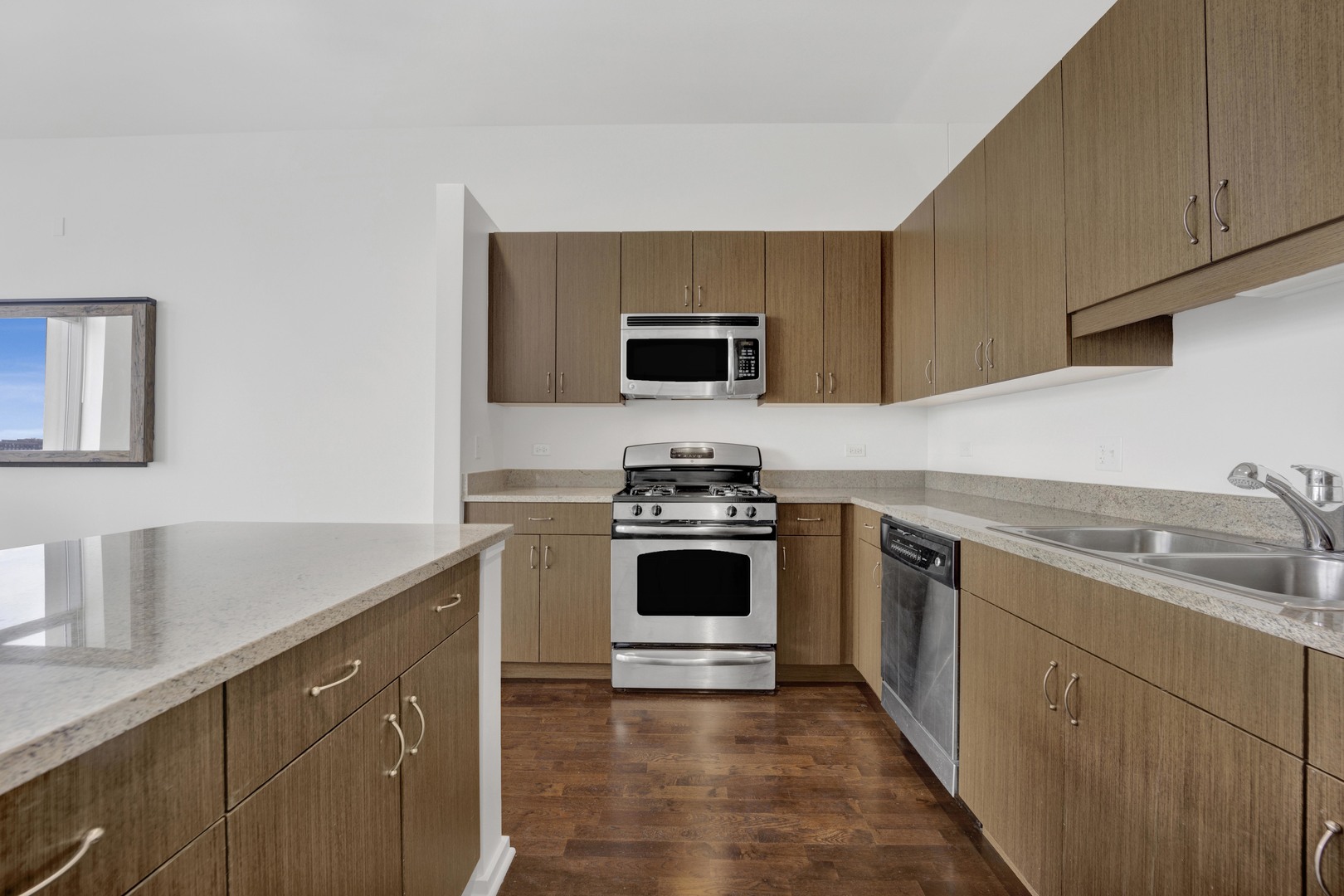 65 E MONROE Street Unit: 4203