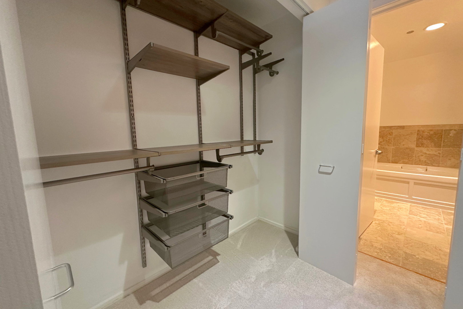 65 E MONROE Street Unit: 4203