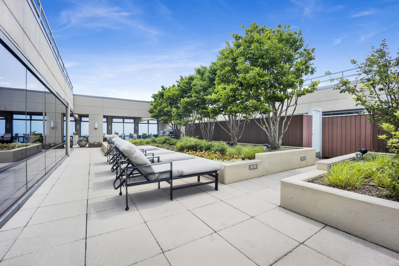 65 E MONROE Street Unit: 4203