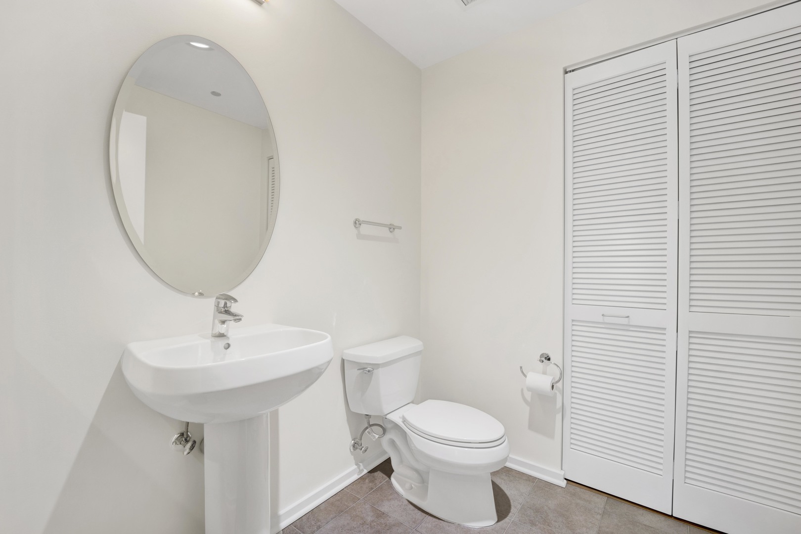 65 E MONROE Street Unit: 4203
