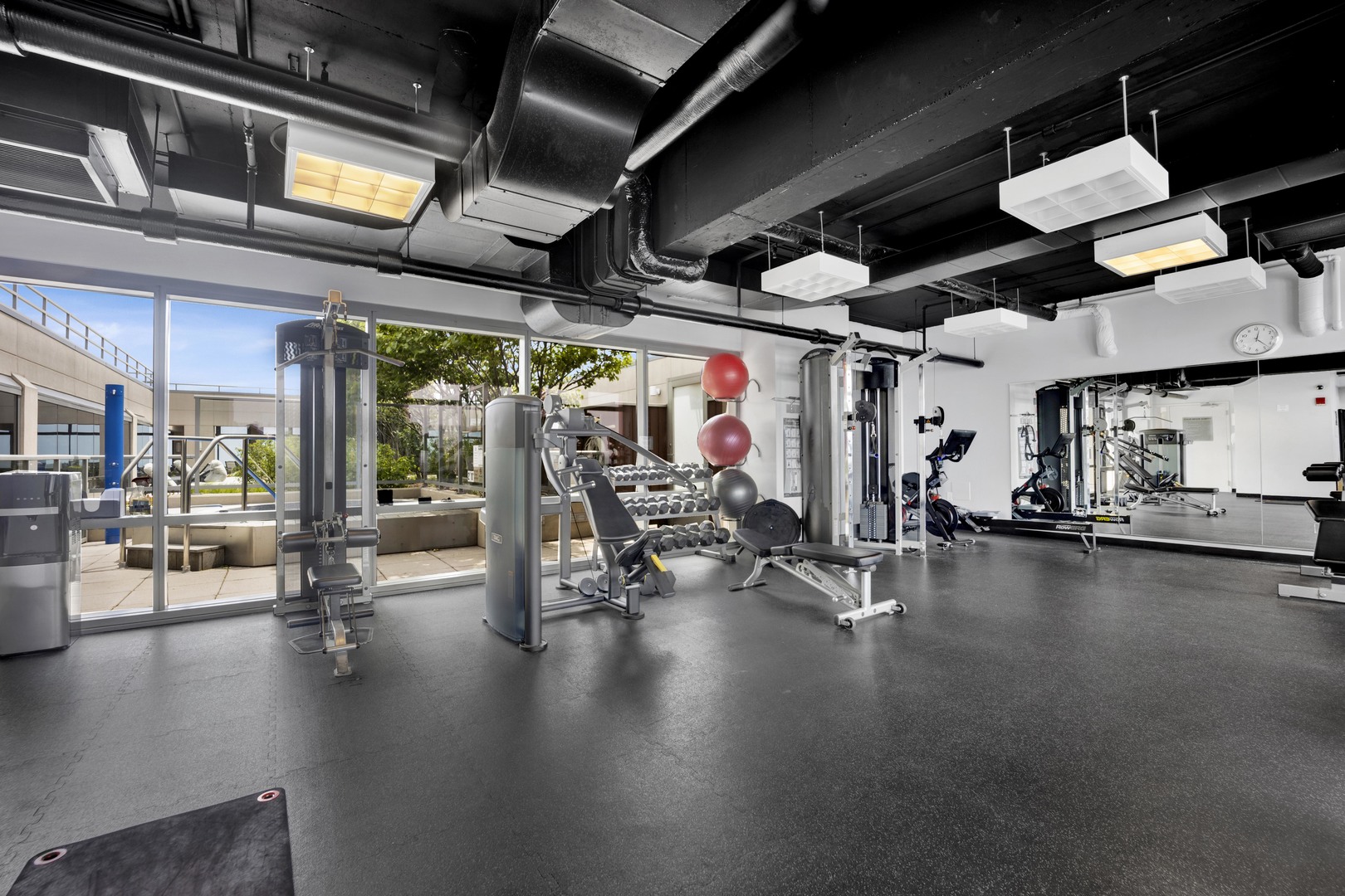 65 E MONROE Street Unit: 4203