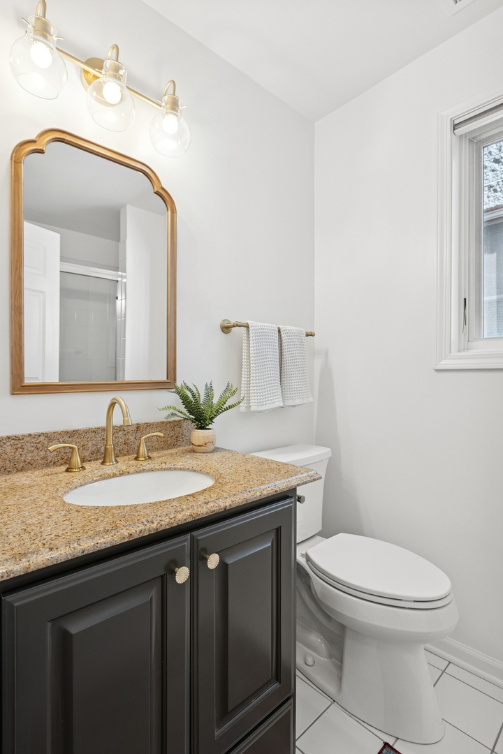 3236 N Seminary Avenue Unit: 2