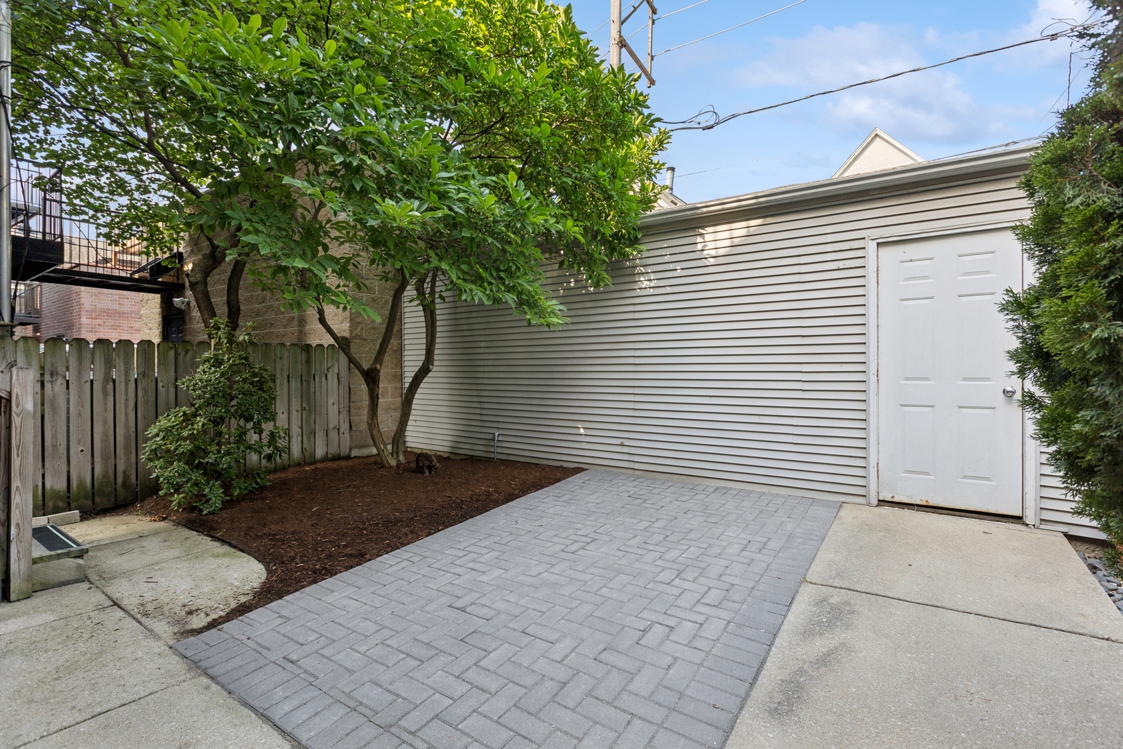 3236 N Seminary Avenue Unit: 2