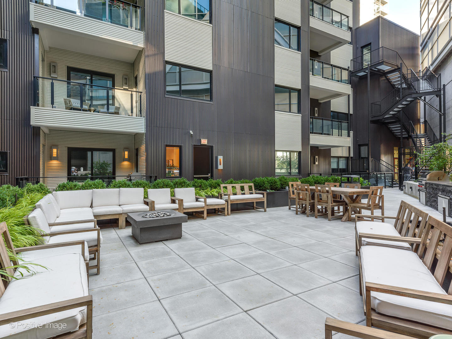 676 N Kingsbury Street Unit: 104