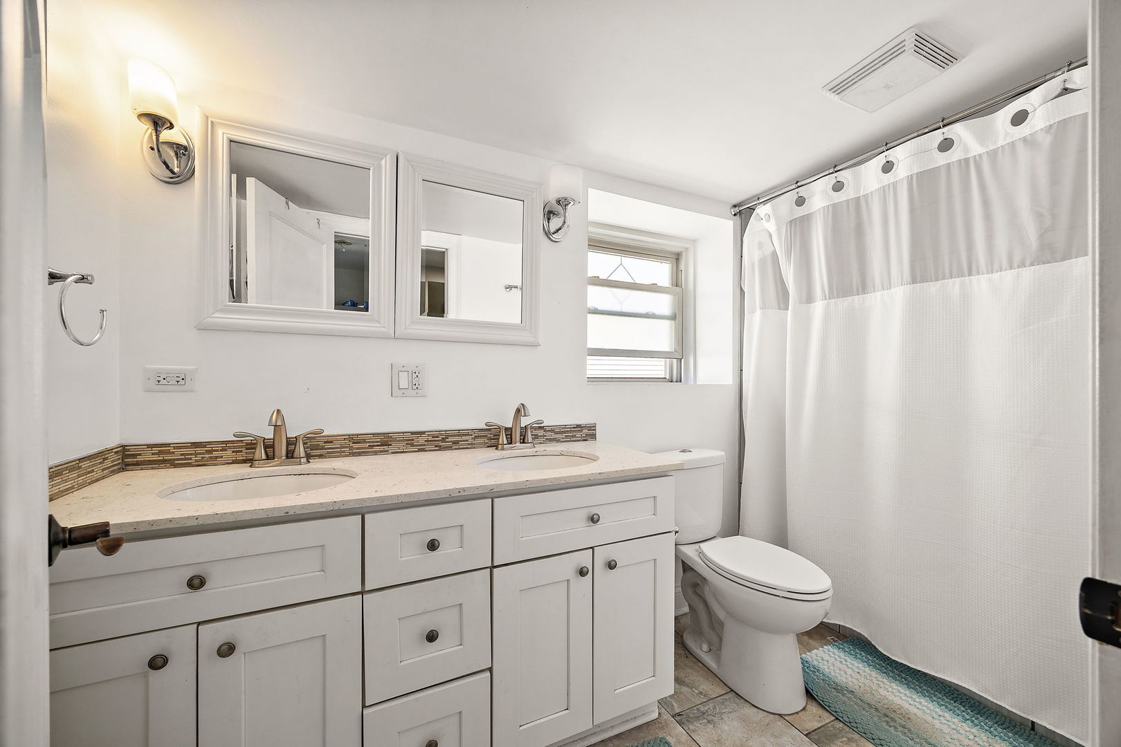 1435 Gunderson Avenue