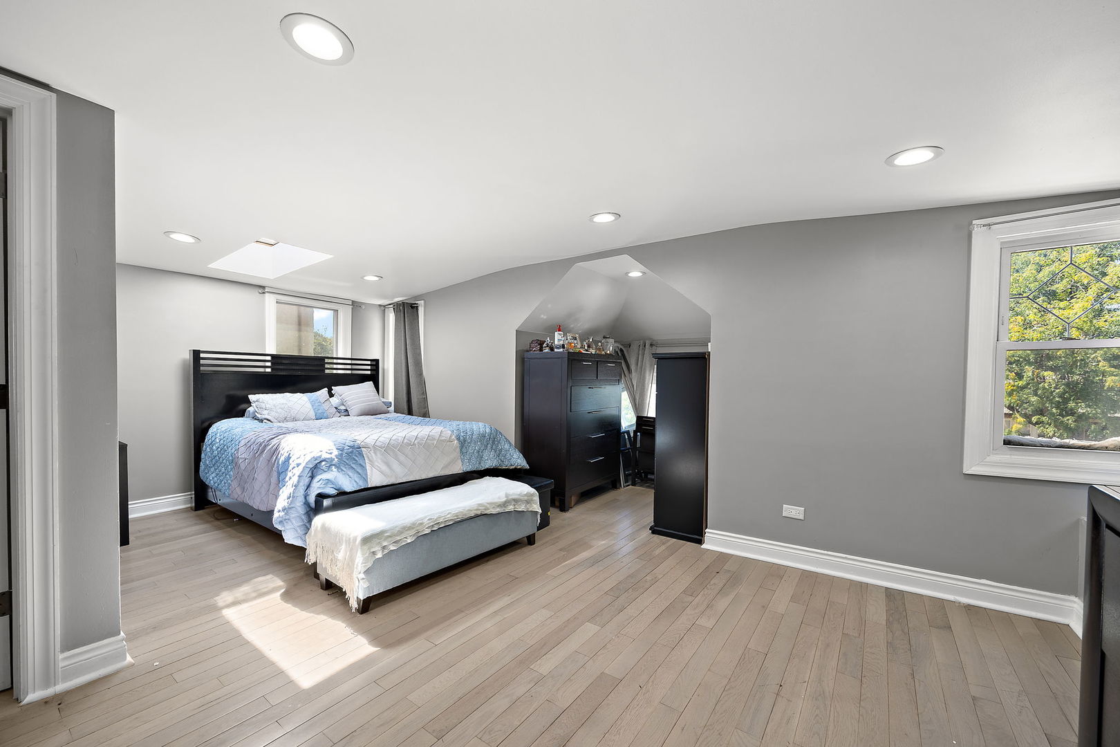 1435 Gunderson Avenue