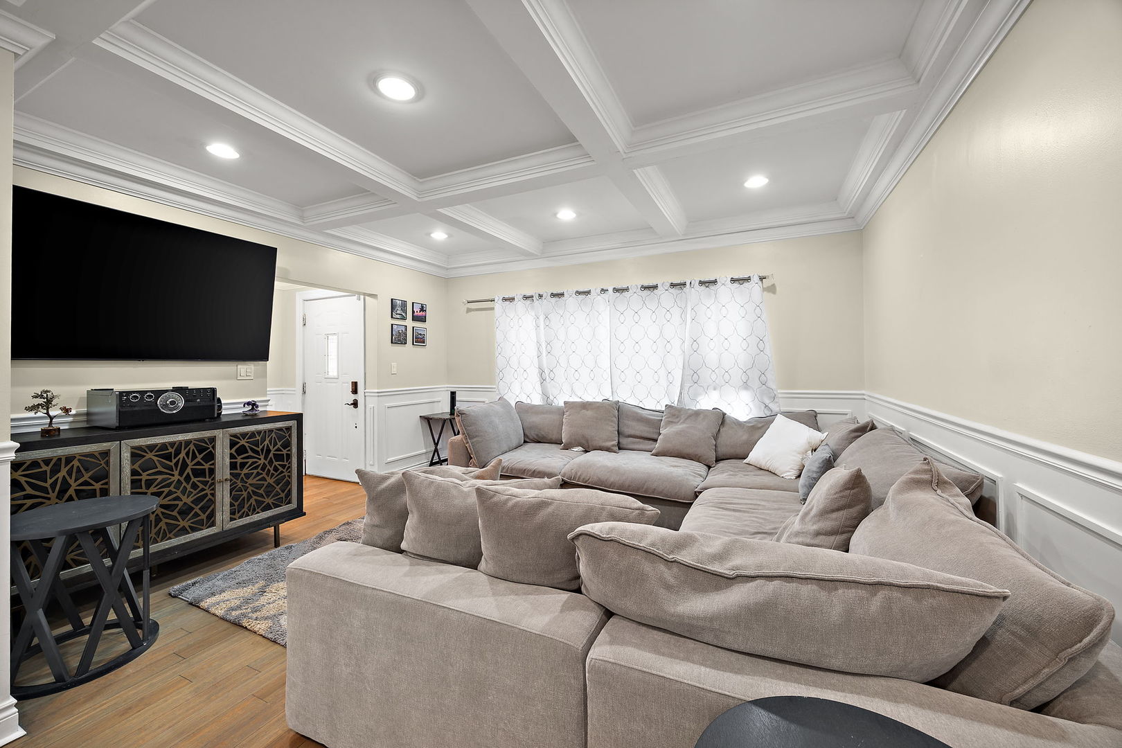 1435 Gunderson Avenue