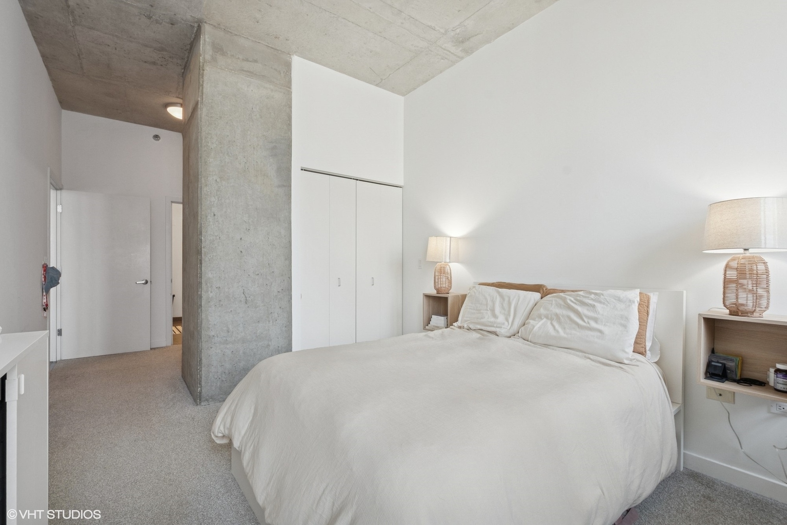 235 W VAN BUREN Street Unit: 3419