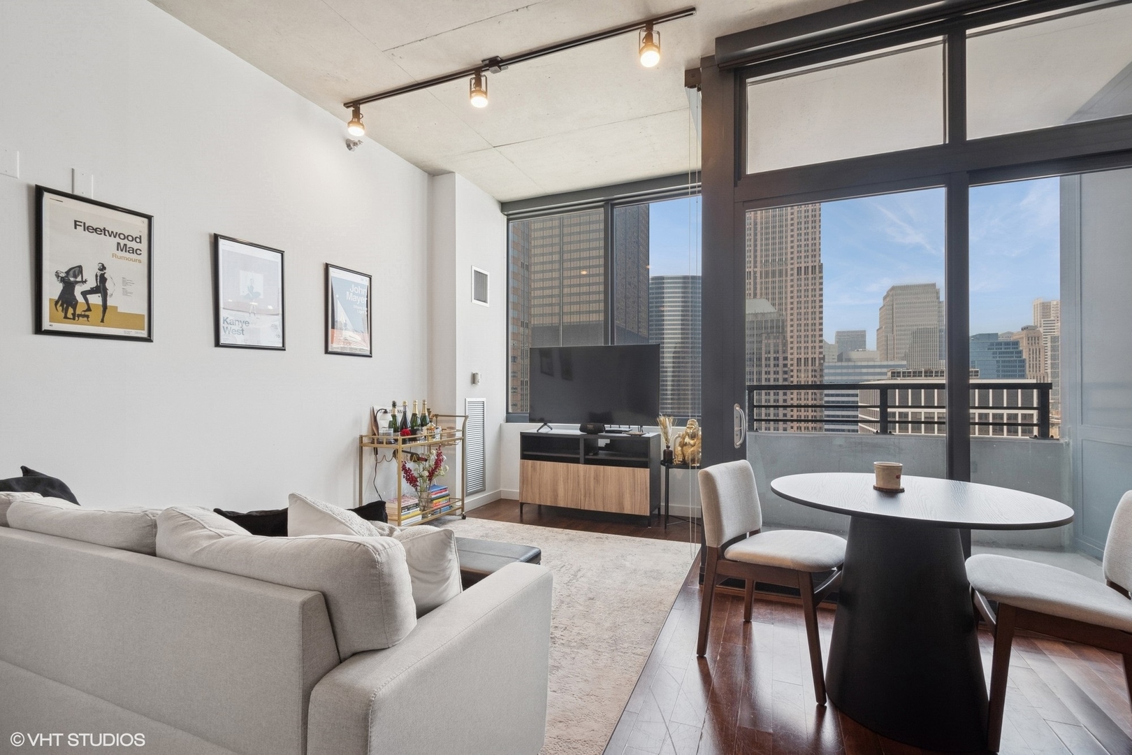 235 W VAN BUREN Street Unit: 3419