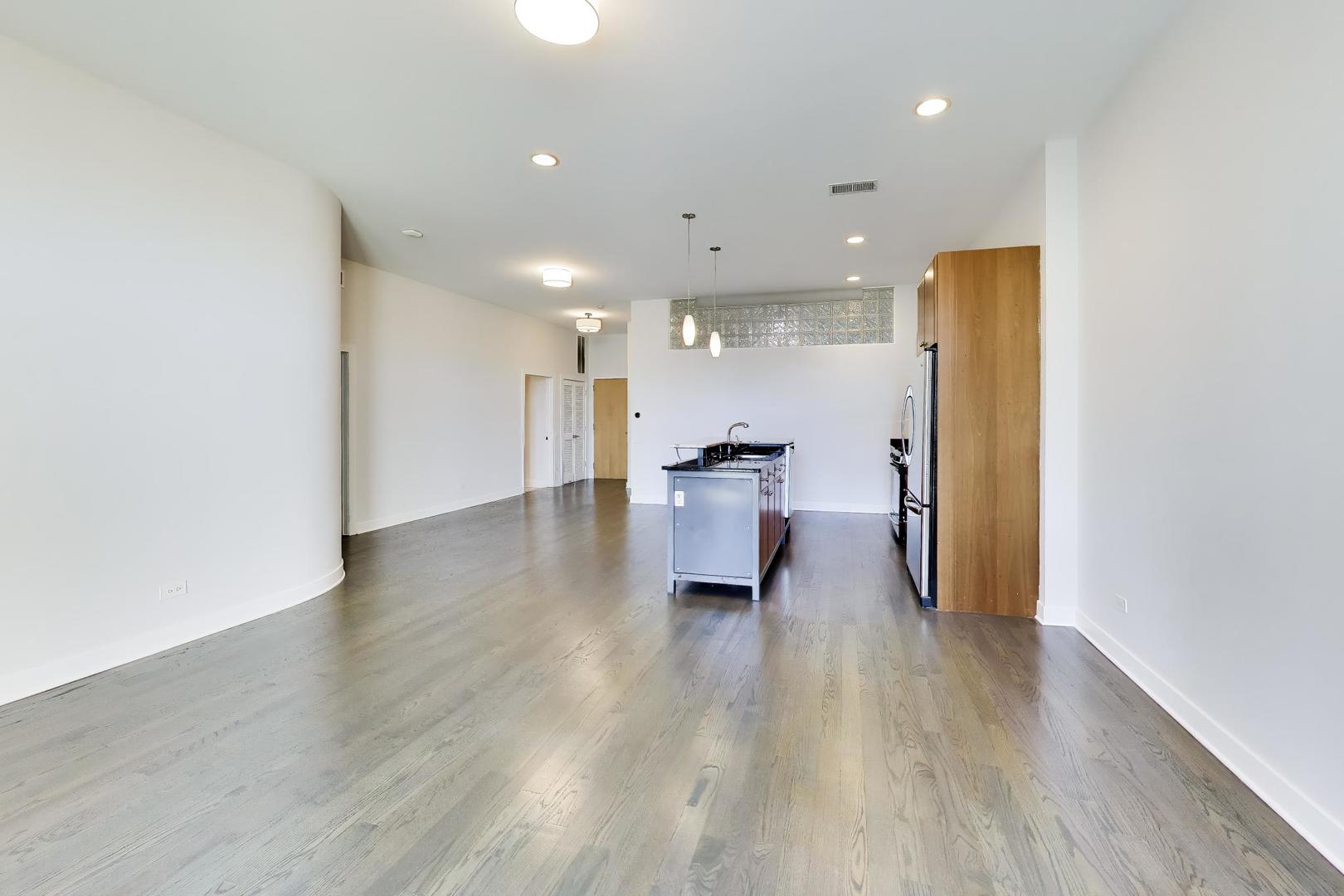 725 N Aberdeen Street Unit: 202