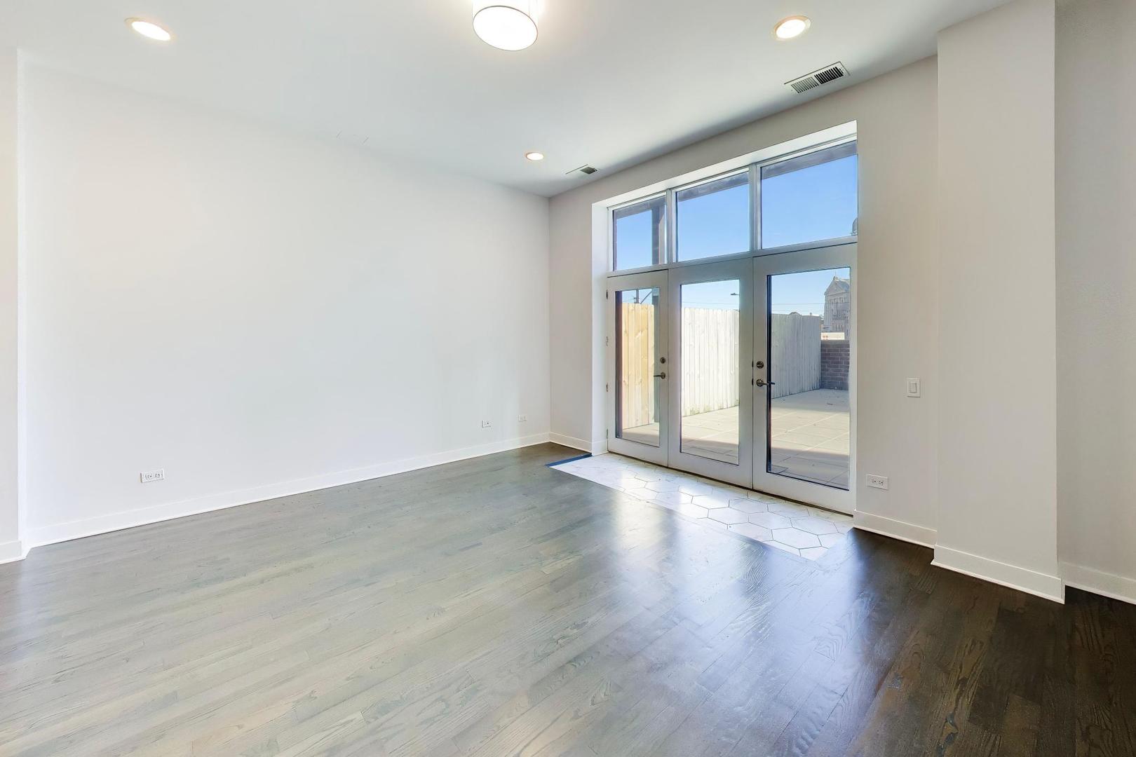 725 N Aberdeen Street Unit: 202