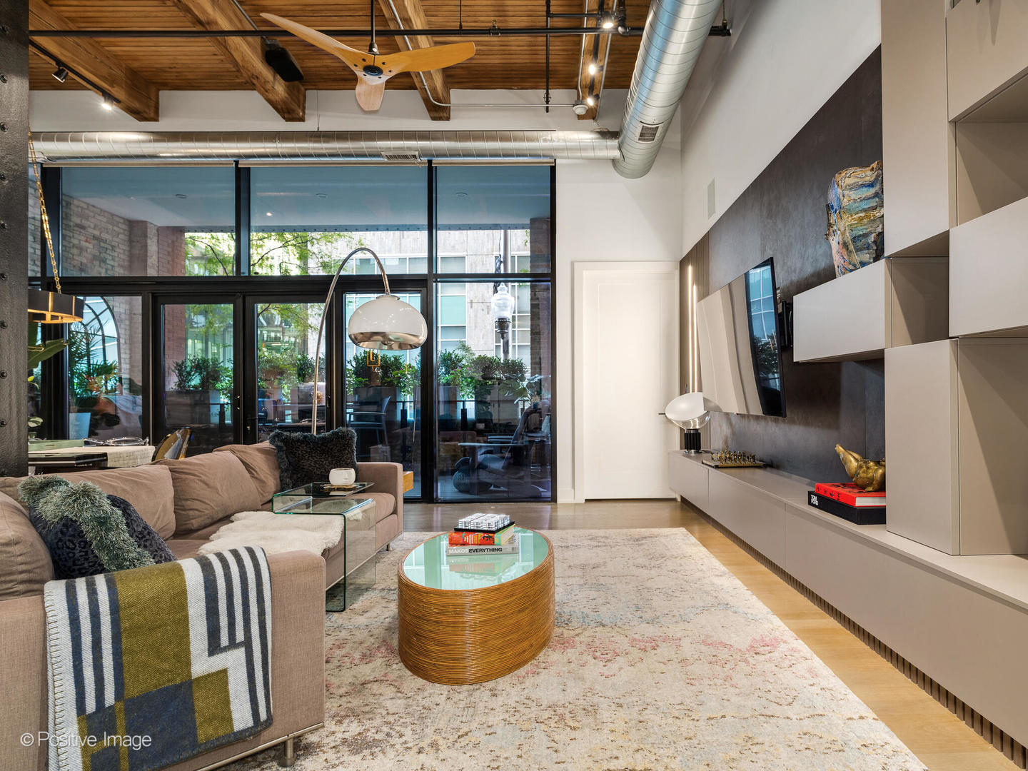 676 N Kingsbury Street Unit: 104