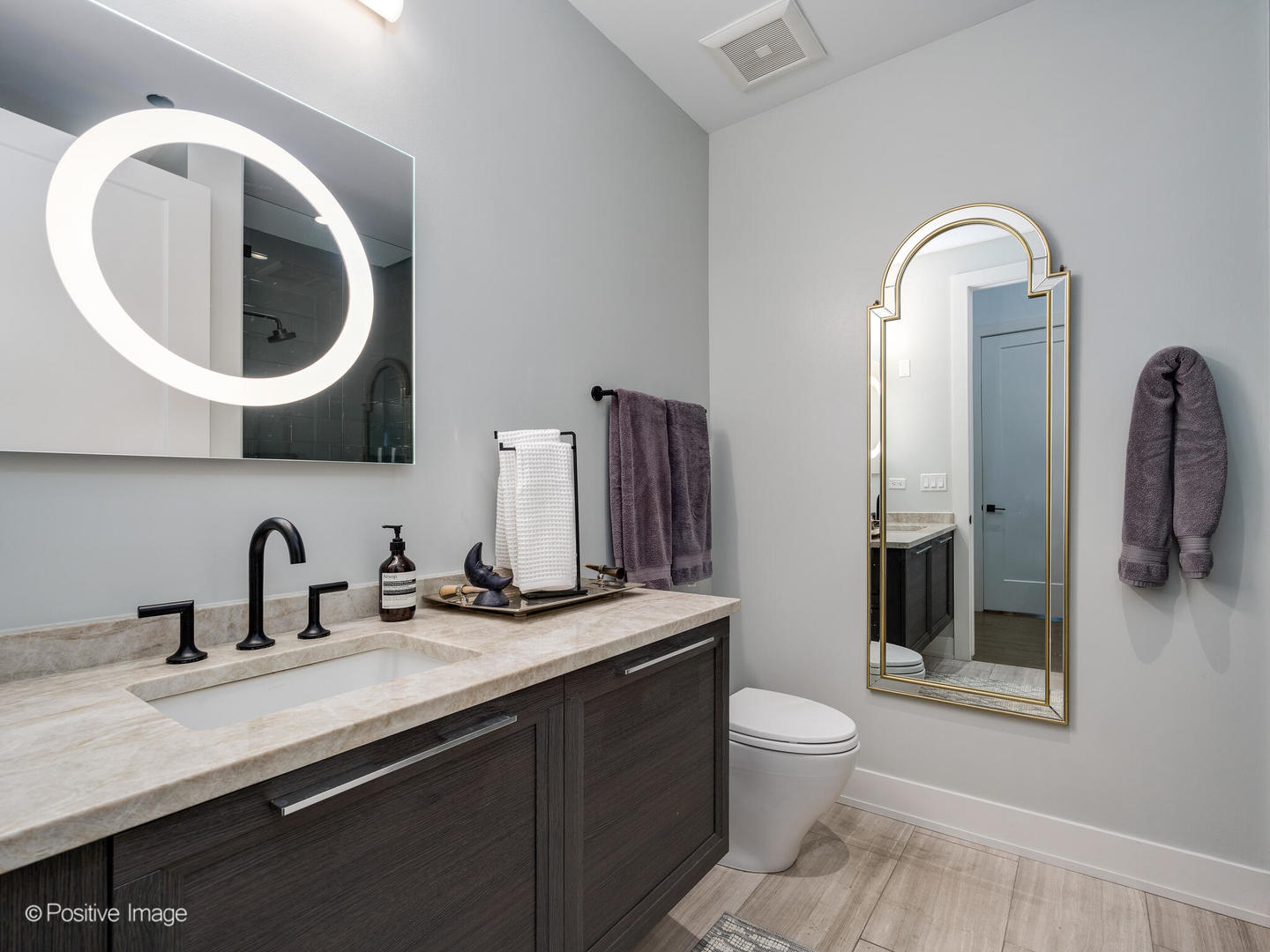 676 N Kingsbury Street Unit: 104