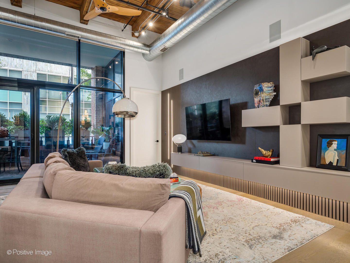 676 N Kingsbury Street Unit: 104