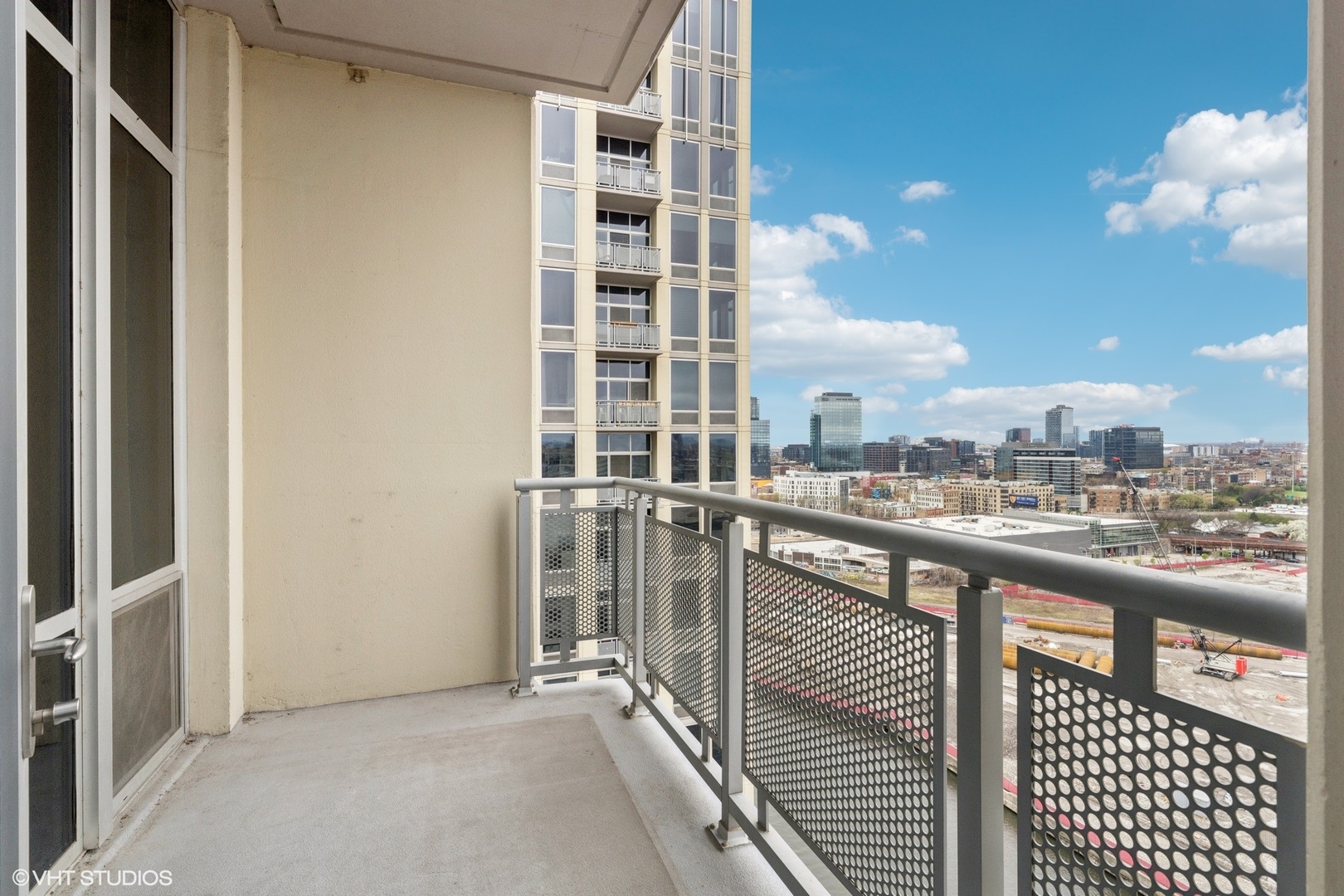 720 N Larrabee Street Unit: 1609