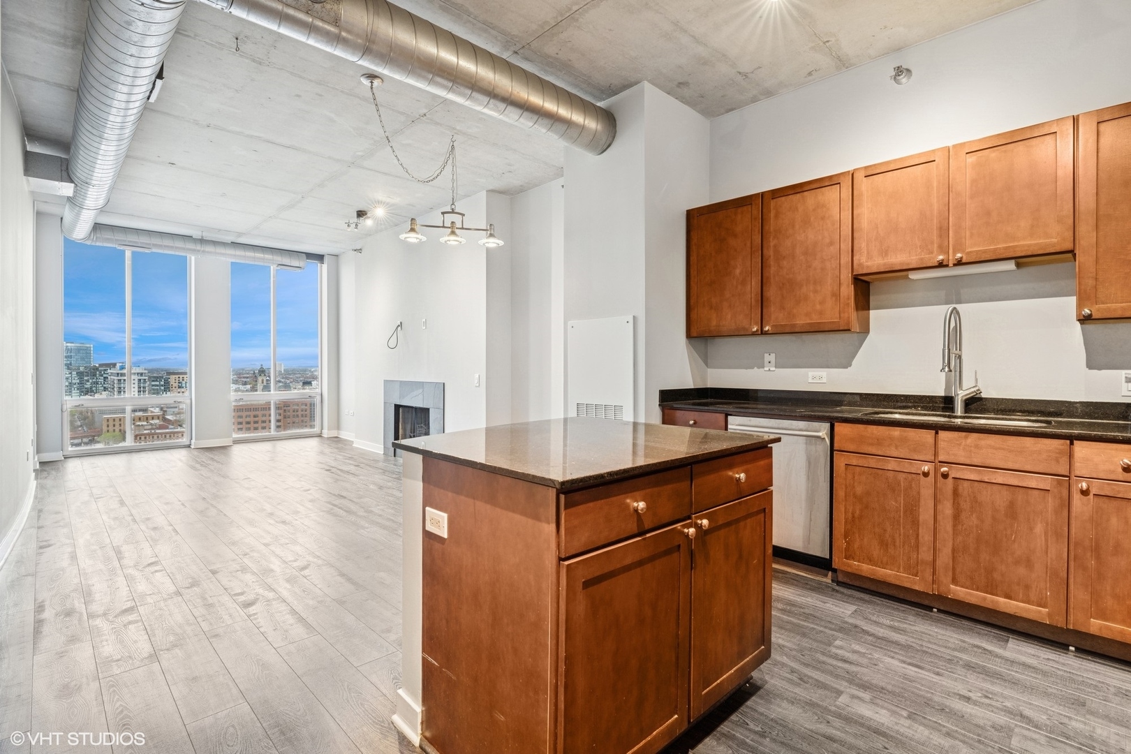 720 N Larrabee Street Unit: 1609
