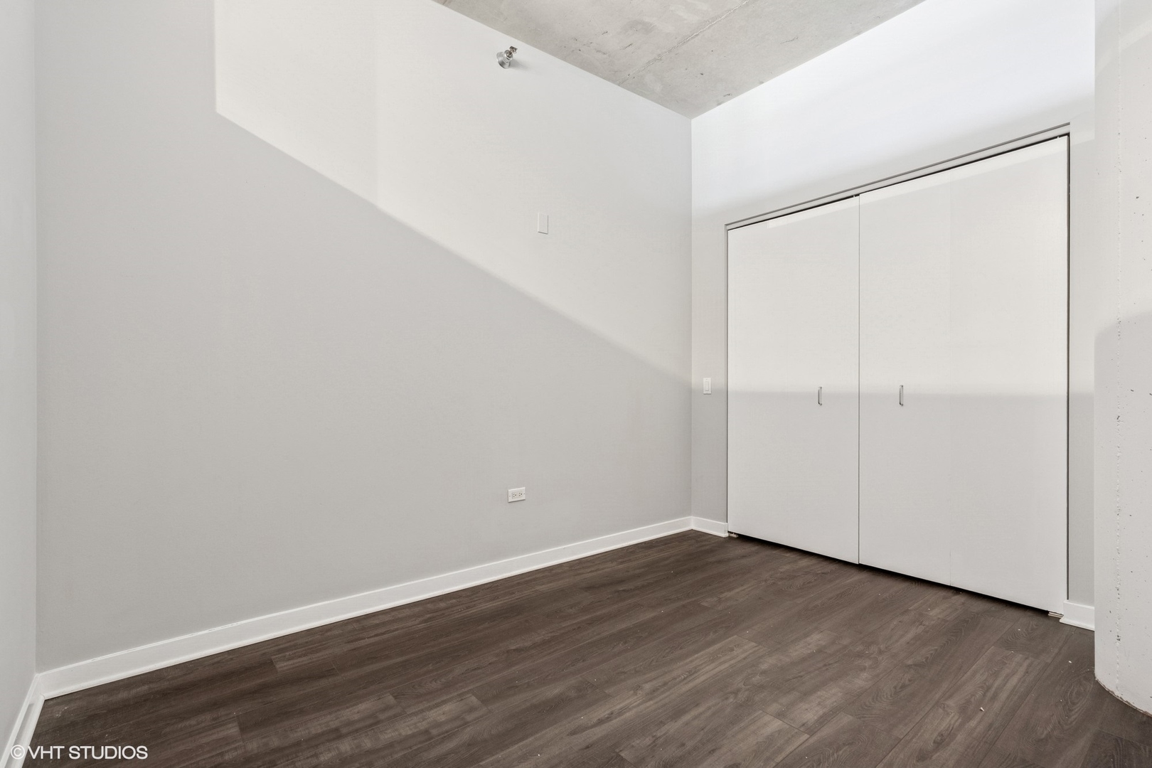 720 N Larrabee Street Unit: 1609