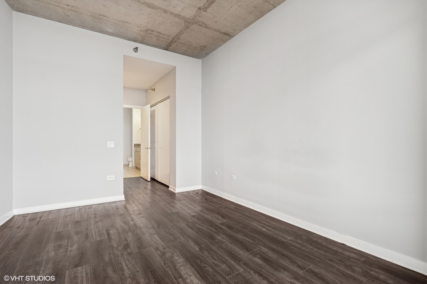 720 N Larrabee Street Unit: 1609