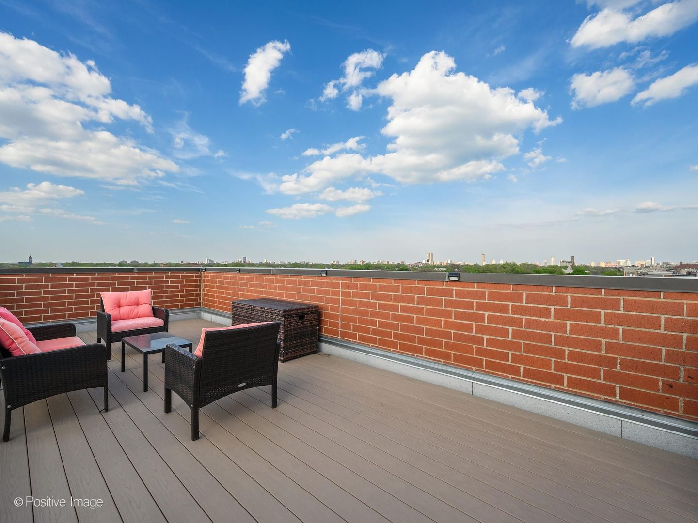 2222 W Belmont Avenue Unit: 404