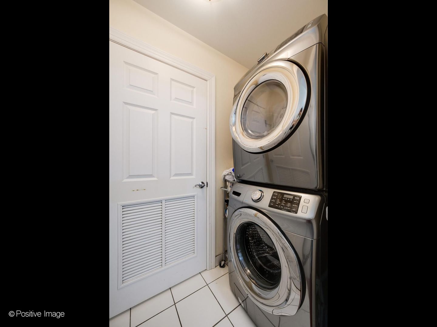 2222 W Belmont Avenue Unit: 404