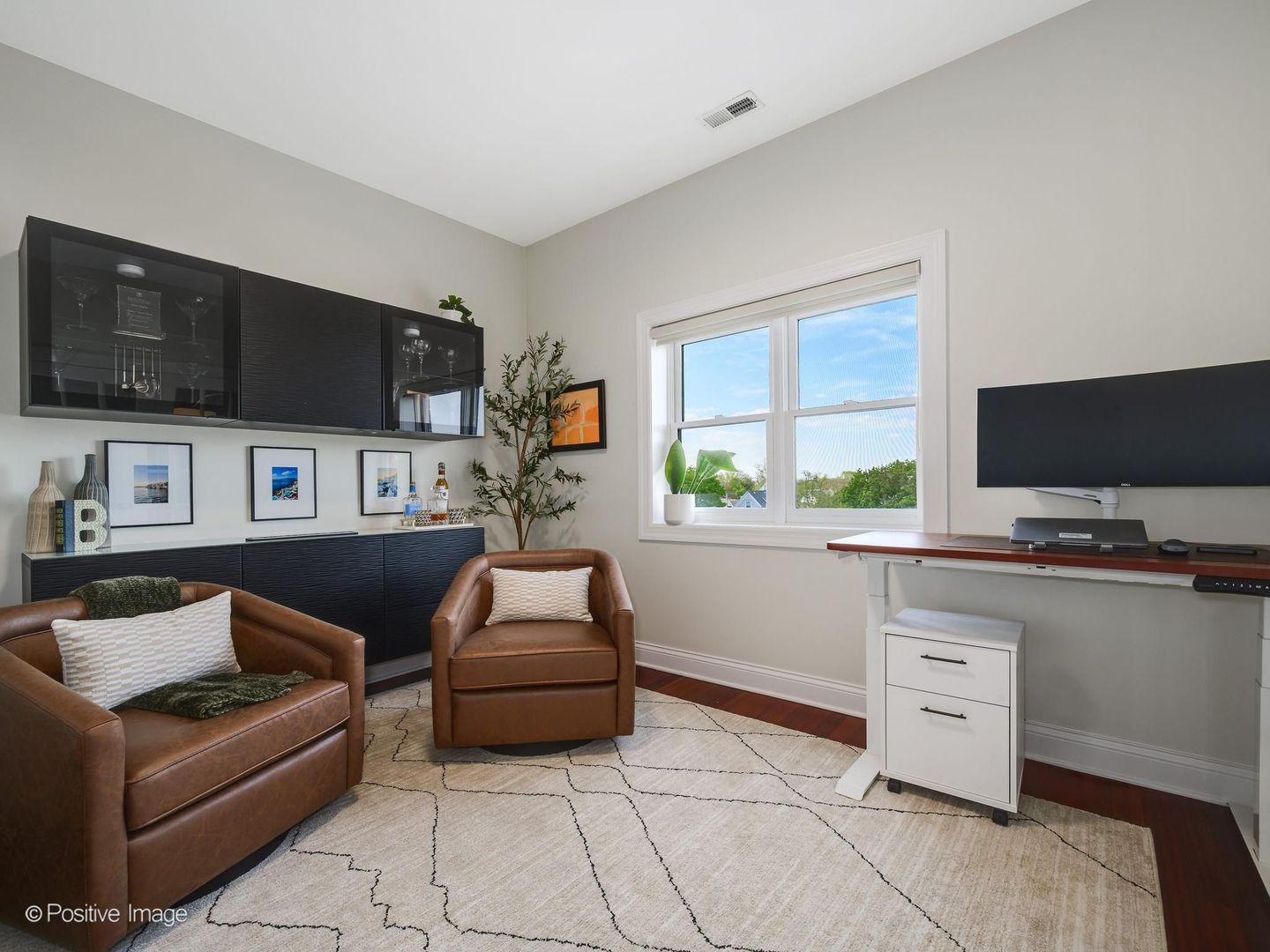 2222 W Belmont Avenue Unit: 404