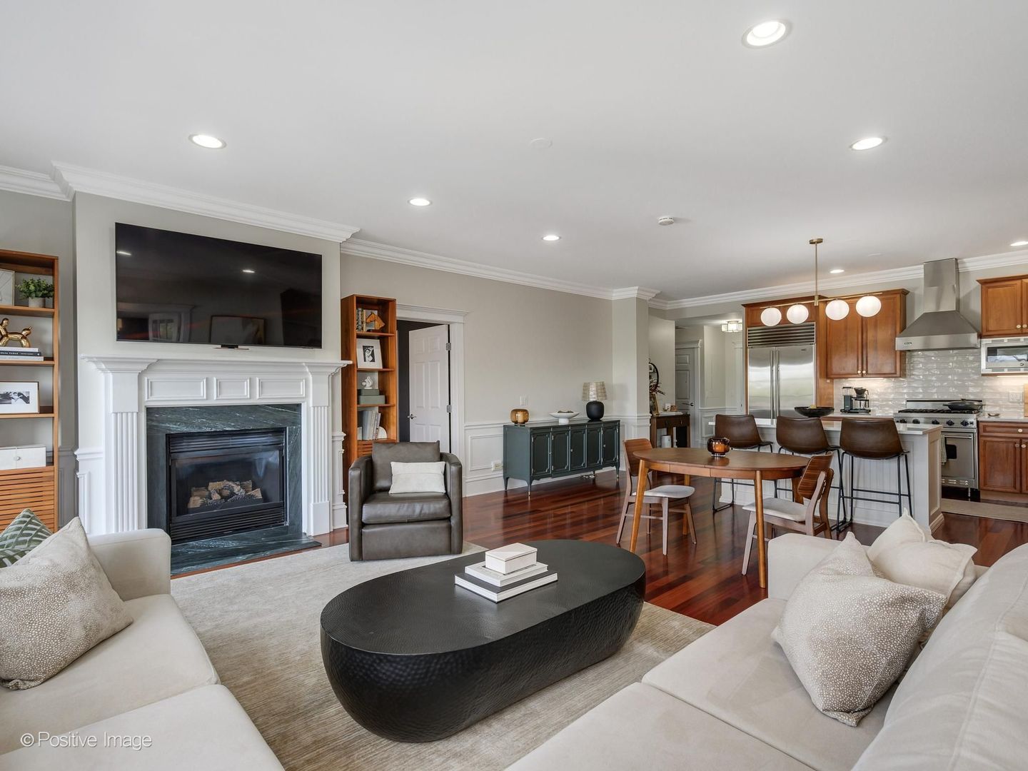 2222 W Belmont Avenue Unit: 404