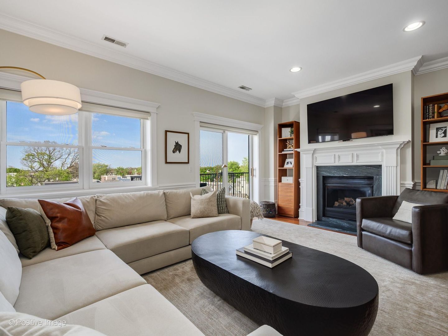 2222 W Belmont Avenue Unit: 404