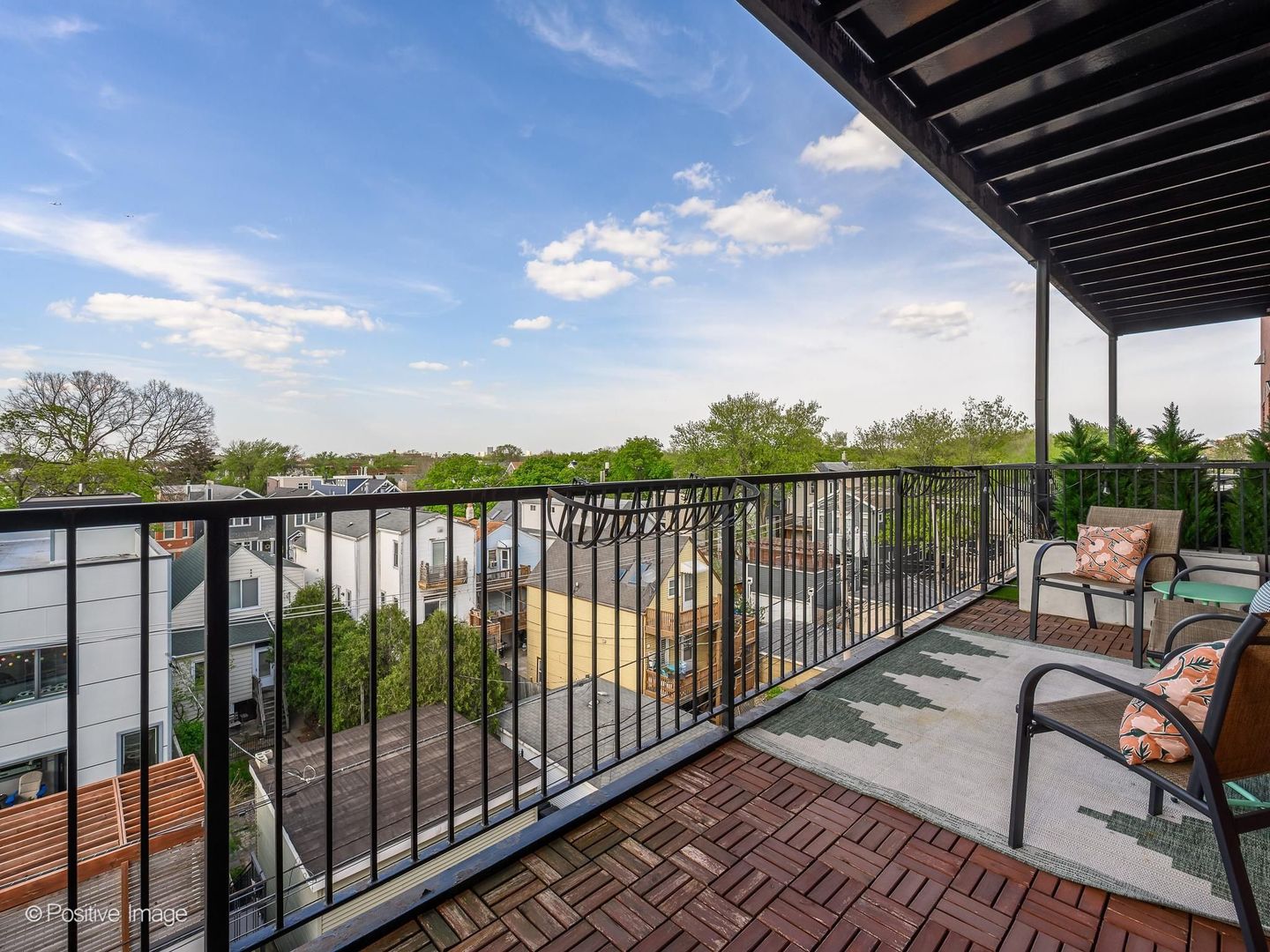 2222 W Belmont Avenue Unit: 404