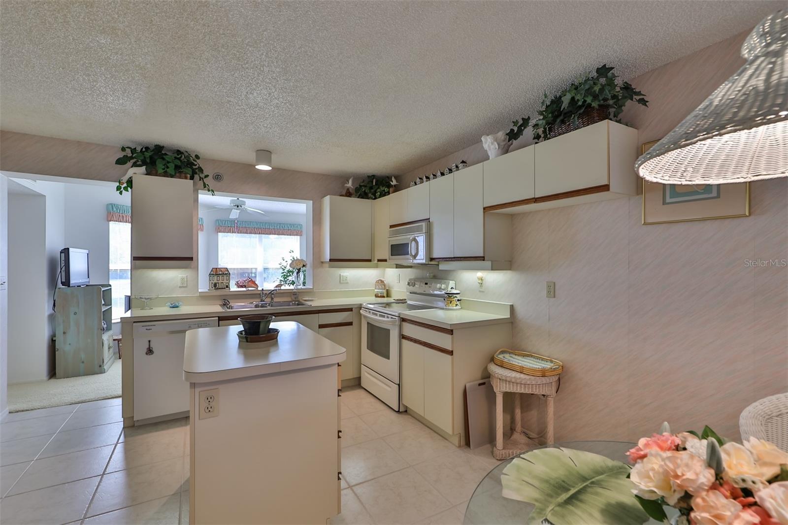 4480 FAIRWAYS BLVD #106