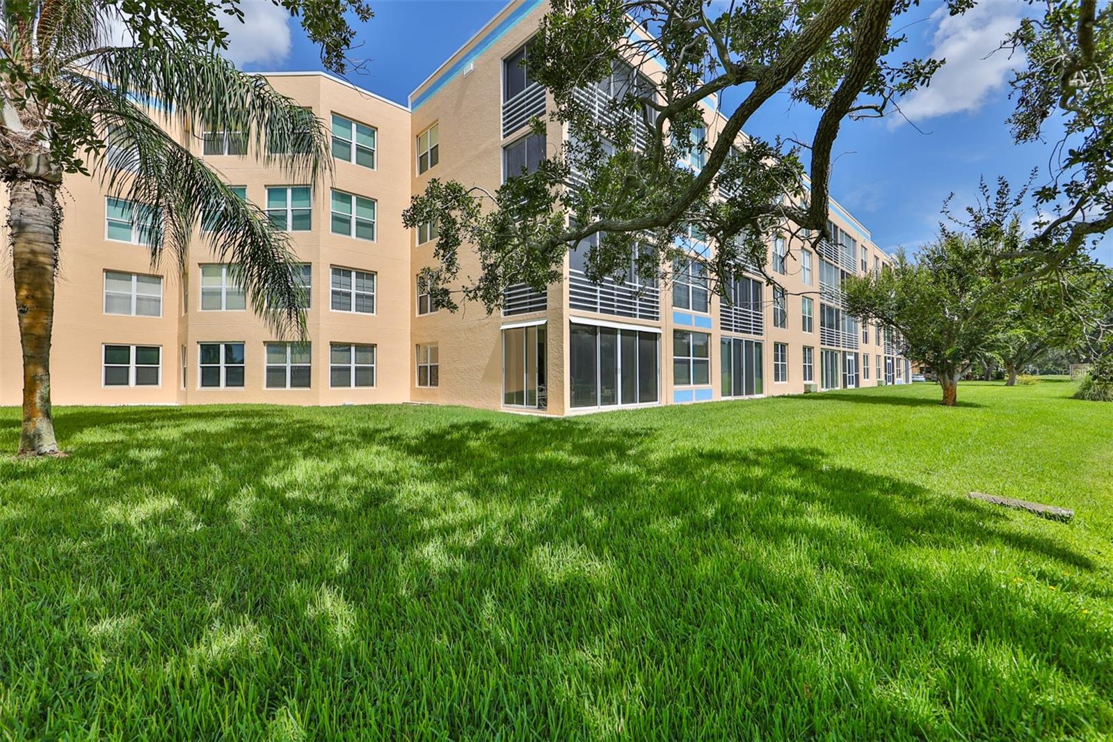 4480 FAIRWAYS BLVD #106