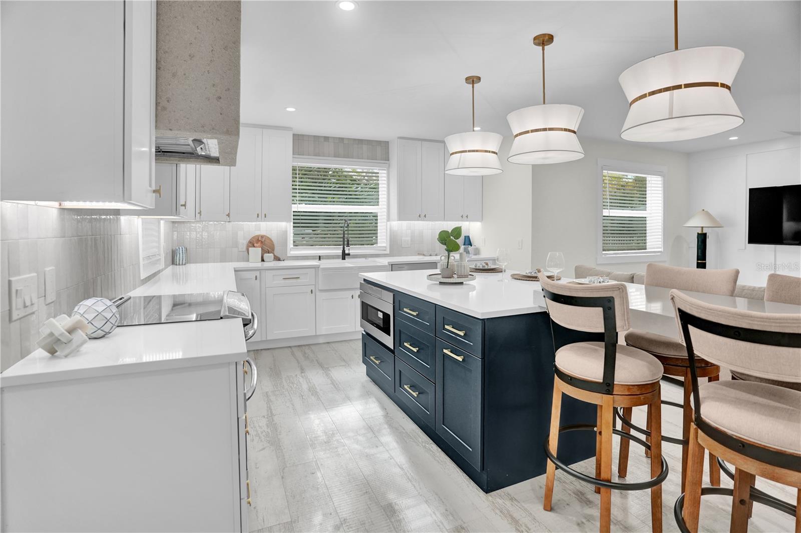 3724 9TH AVE W