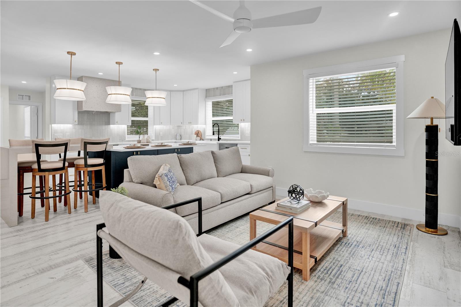 3724 9TH AVE W