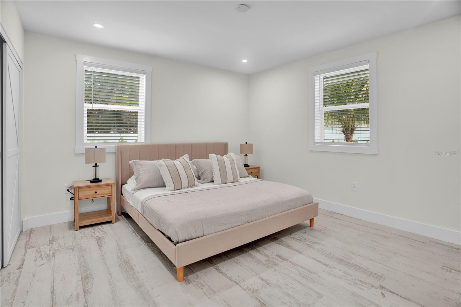3724 9TH AVE W