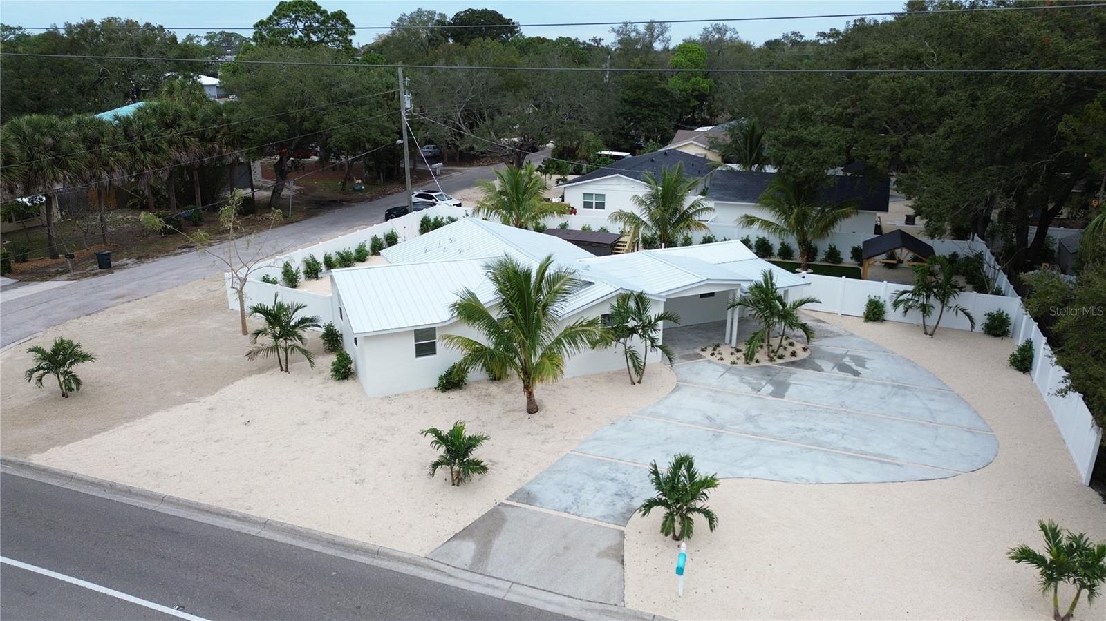 3724 9TH AVE W