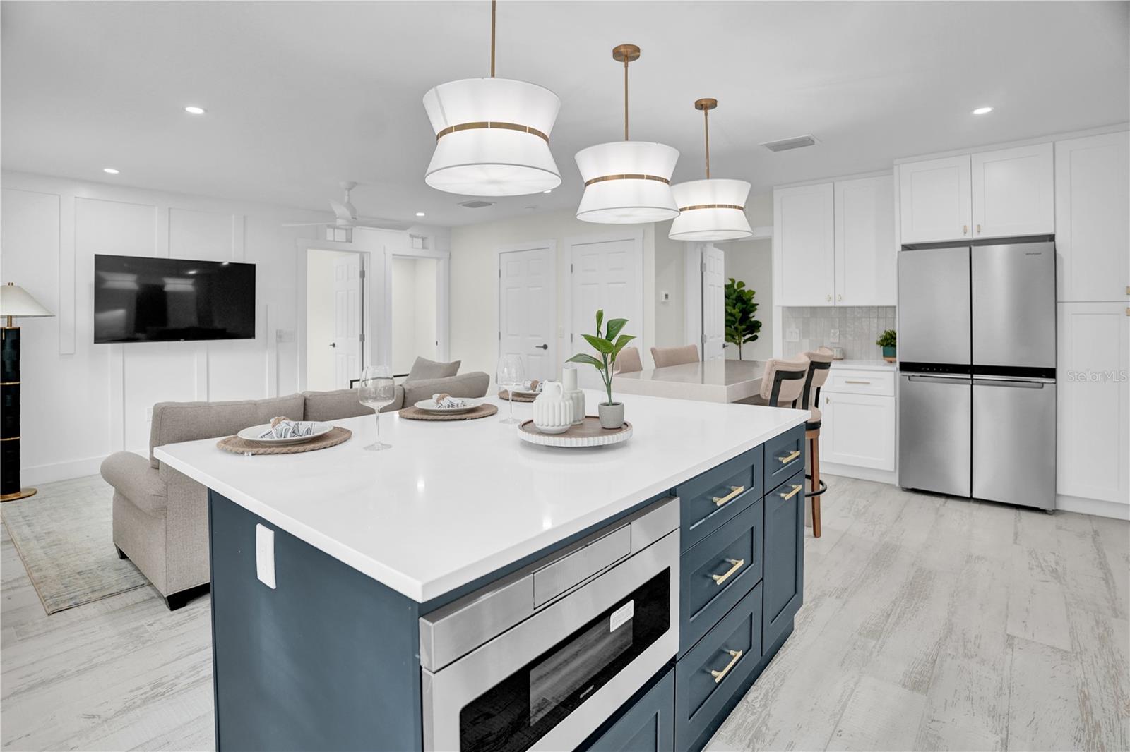 3724 9TH AVE W